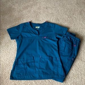 Wonderwink scrub set